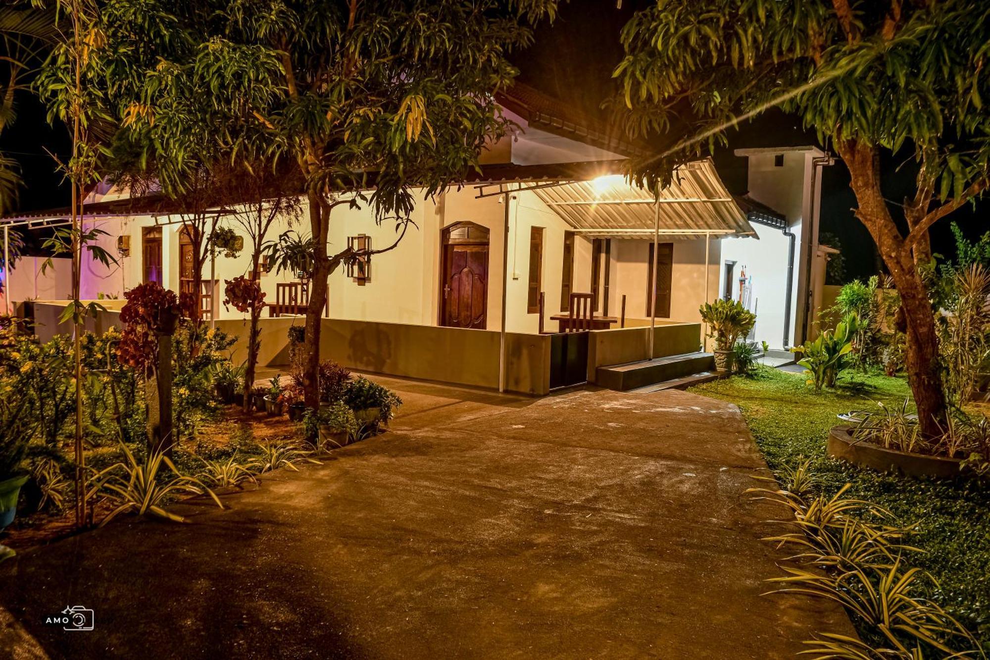Coconut Villa Arugam Bay Exterior photo